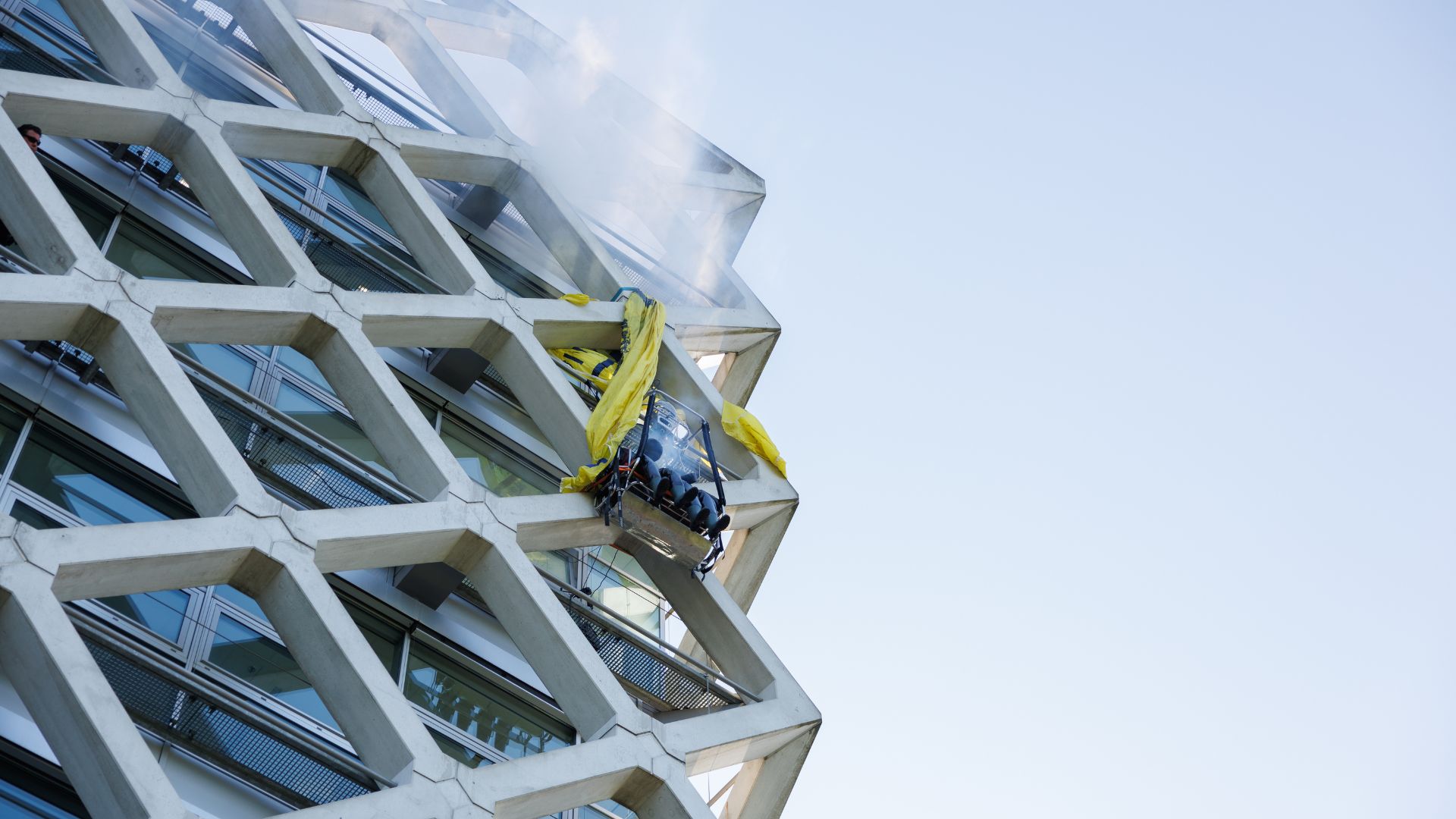 clusteroefening wageningen: evacuatie van slachtoffers in hoogbouw.